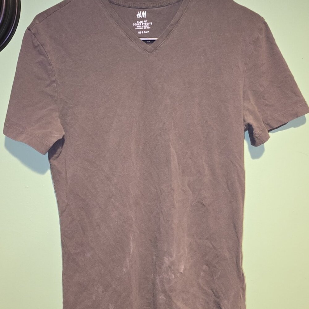 H&M Tshirt Size Small - gray